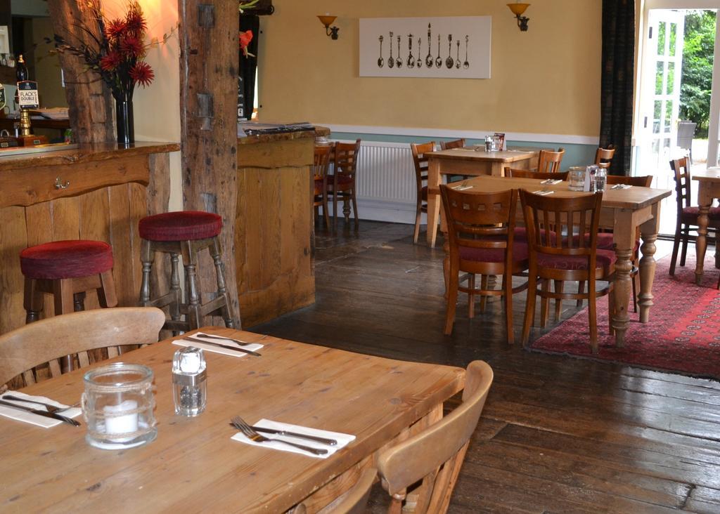 The Mill Arms Hotel Romsey Exterior foto